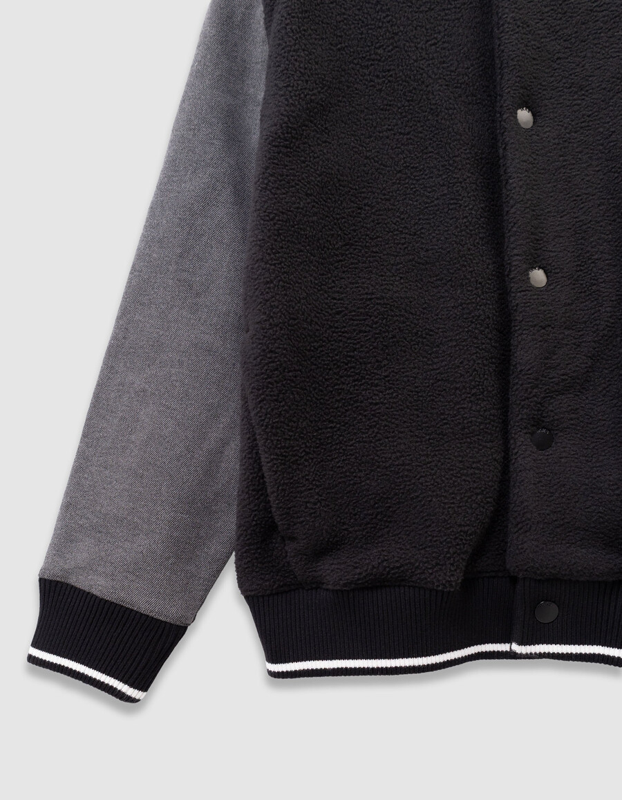 cardigan stile college blu navy per ragazzi con maniche in denim grigio