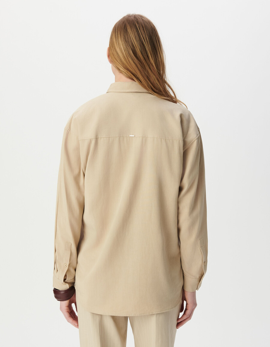camicia oversize beige da donna con tasche xl