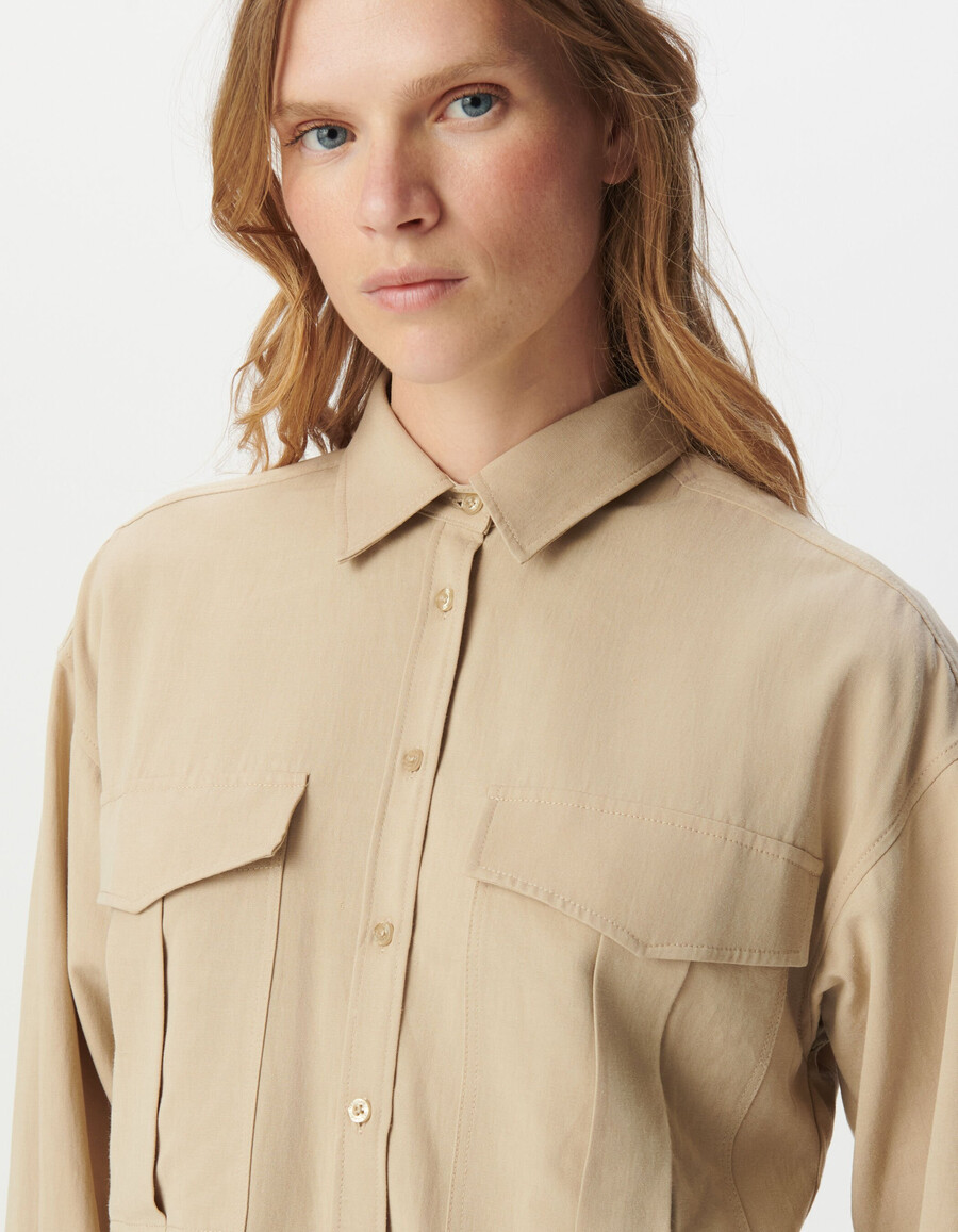 camicia oversize beige da donna con tasche xl