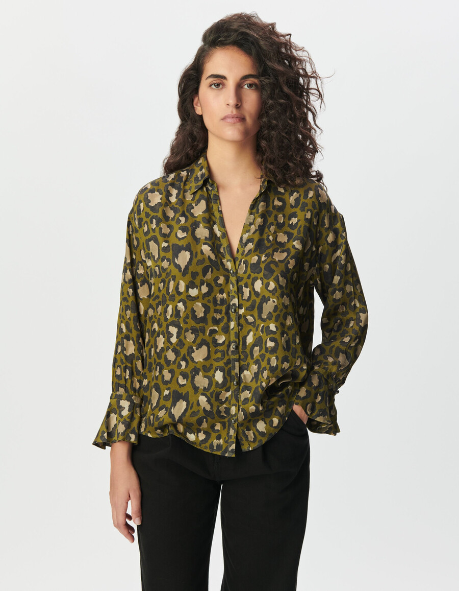 camicia da donna a maniche lunghe color cachi stampa leopardata tachist
