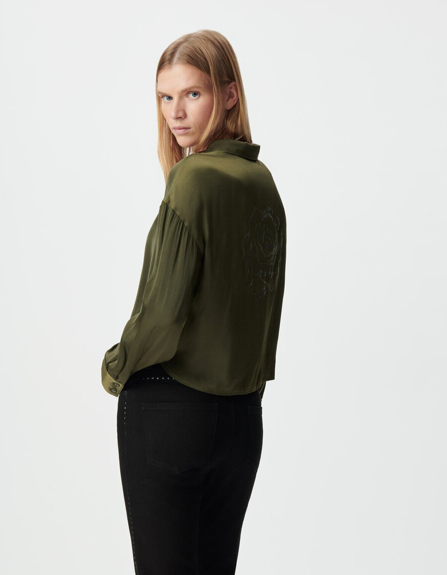 camicia corta fluida a maniche lunghe color cachi da donna