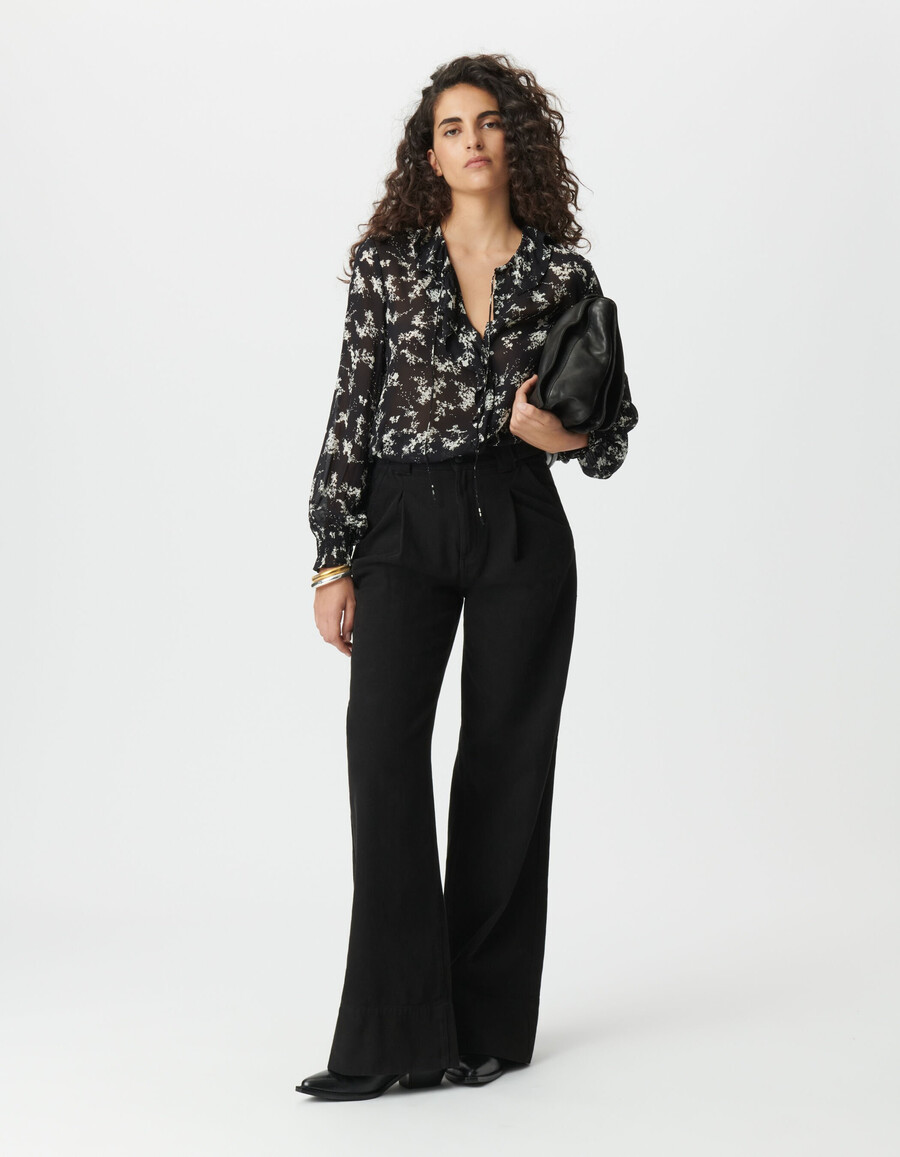 camicia da donna in voile nero con stampa di fiori selvatici