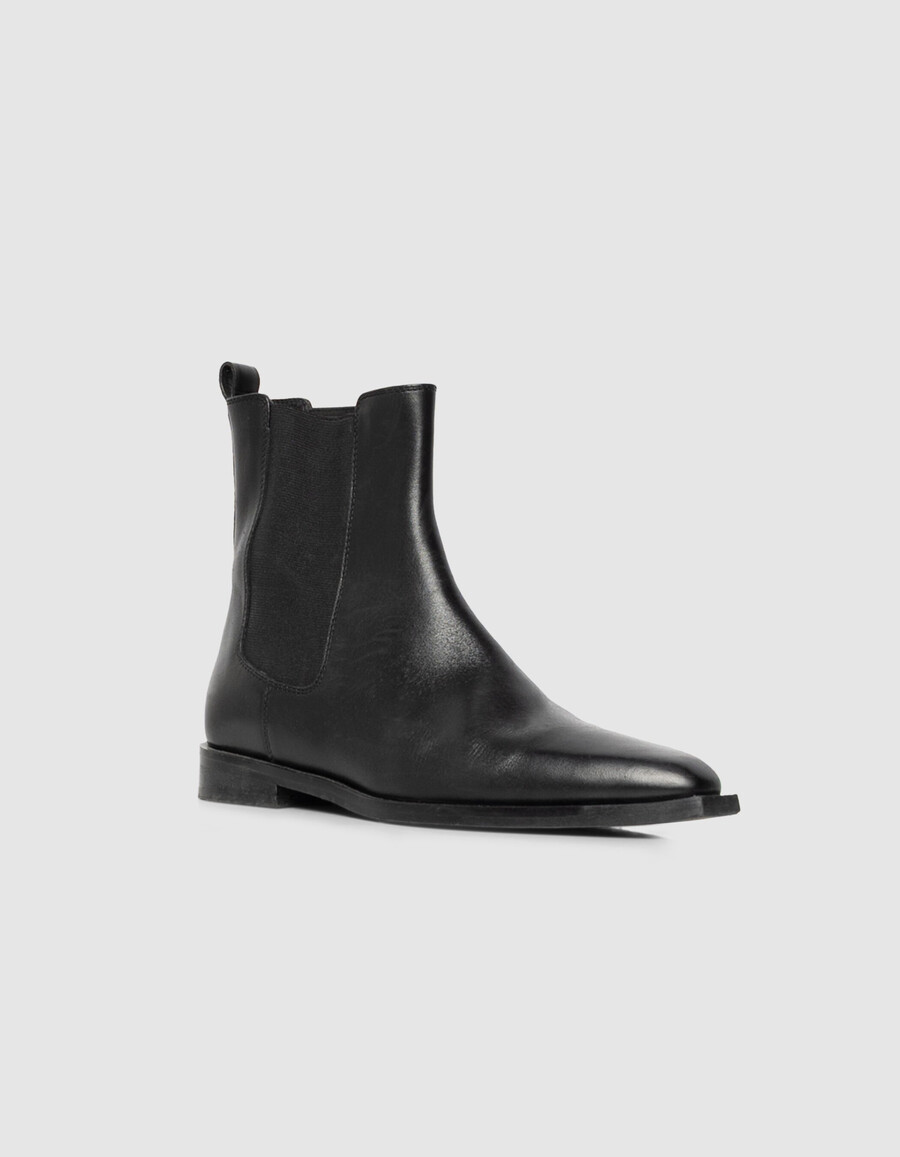 stivaletti chelsea da donna in pelle nera con punta a punta
