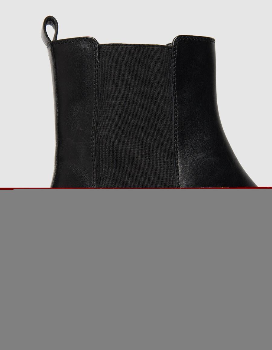 stivaletti chelsea da donna in pelle nera con punta a punta