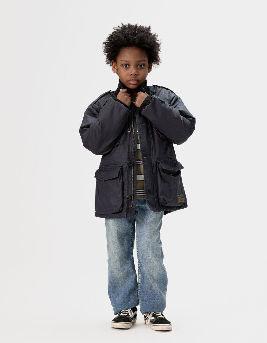 parka multitasche nero da bambino con colletto in velluto