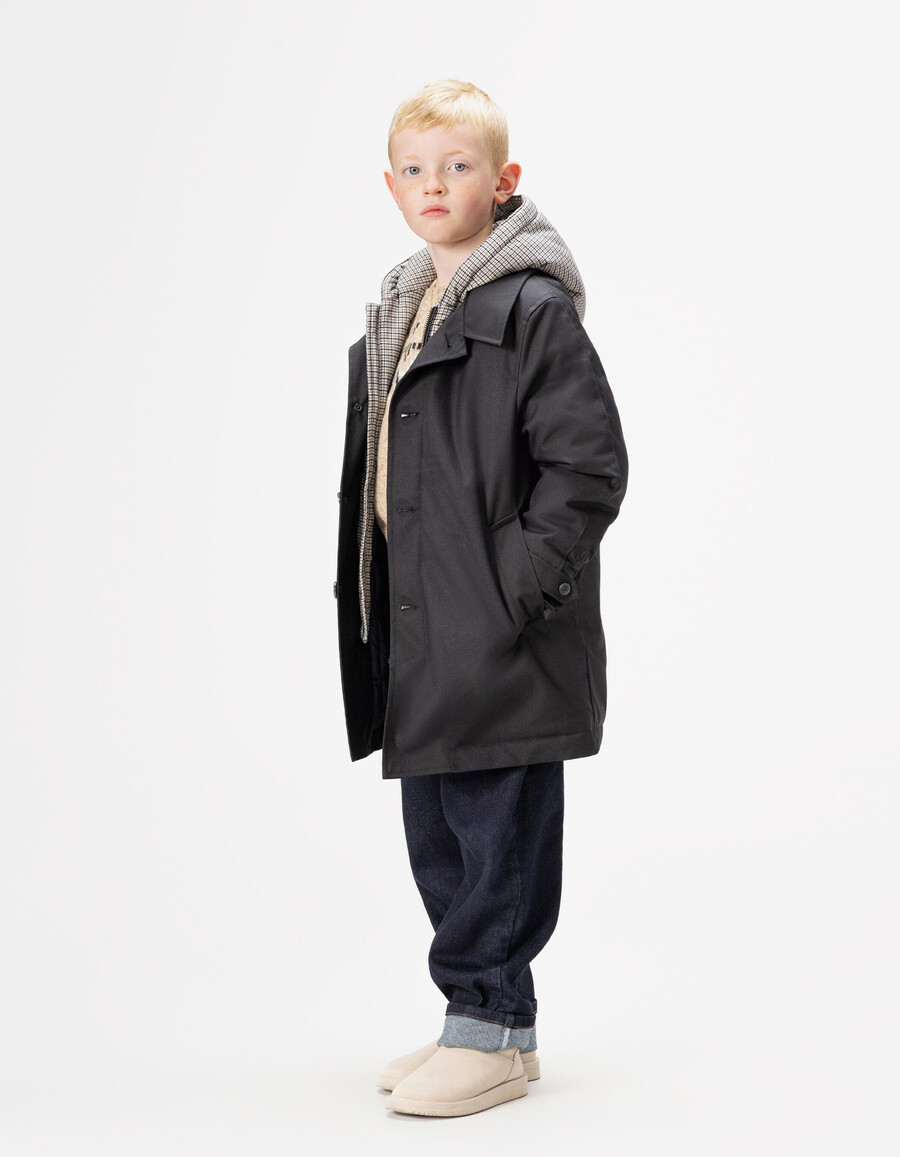trench nero da bambino con cappuccio a quadri
