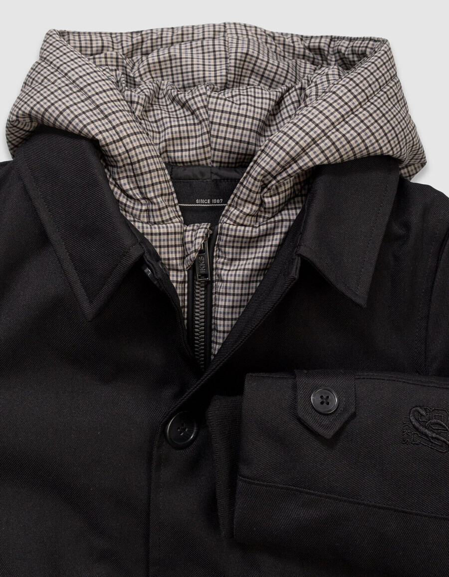 trench nero da bambino con cappuccio a quadri