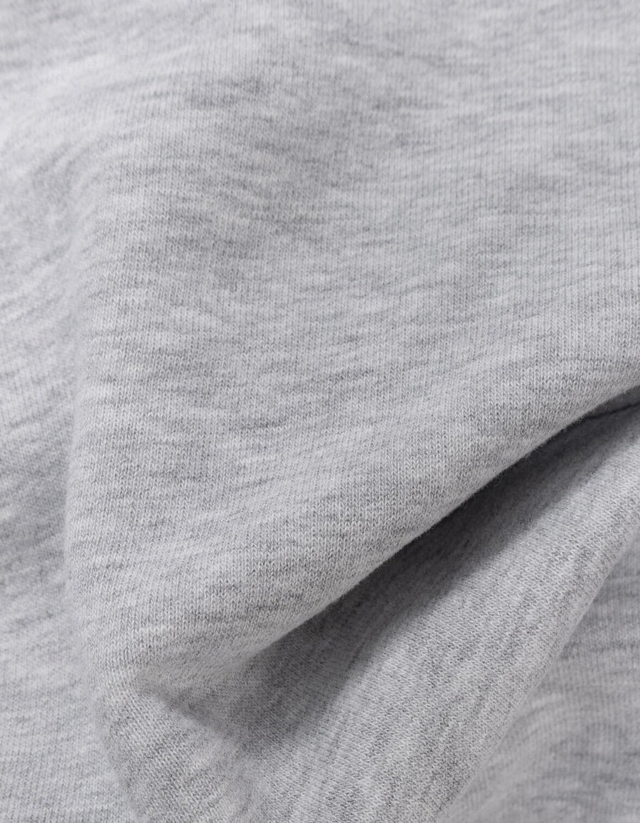 felpa con cappuccio grigia da ragazzo con immagine xl sul retro