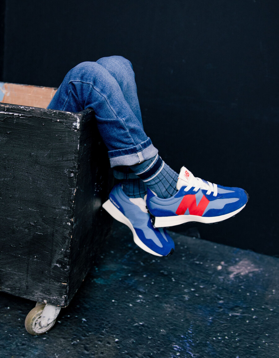 scarpe da ginnastica new balance 327 blu e rosse da ragazzo