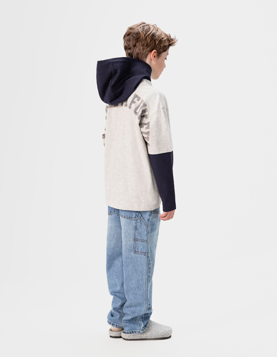 t-shirt grigia in cotone biologico per bambini maniche trompe loeil