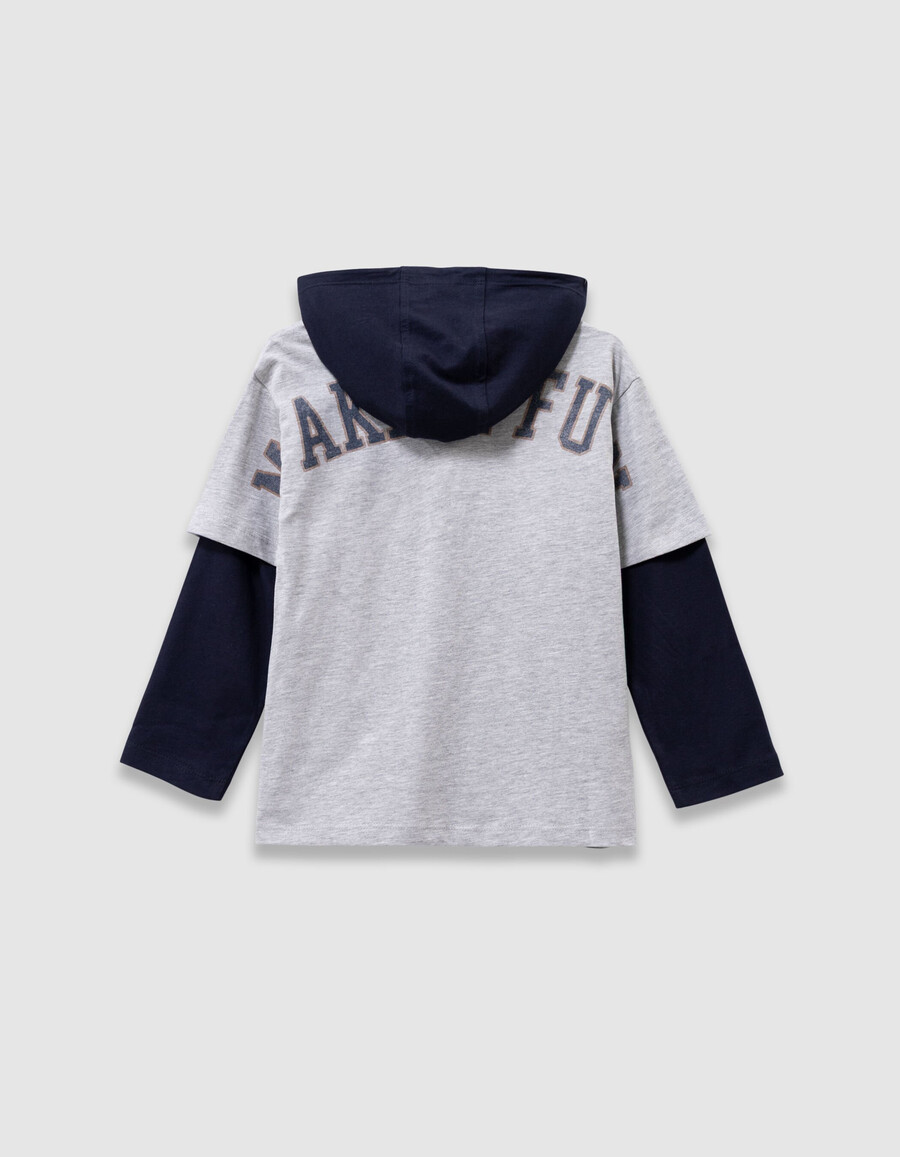 t-shirt grigia in cotone biologico per bambini maniche trompe loeil