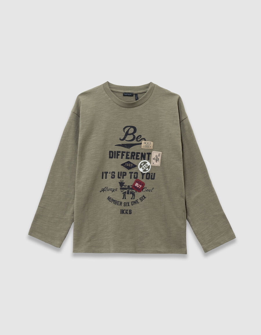 maglietta da bambino in cotone biologico color cachi con slogan e stemmi