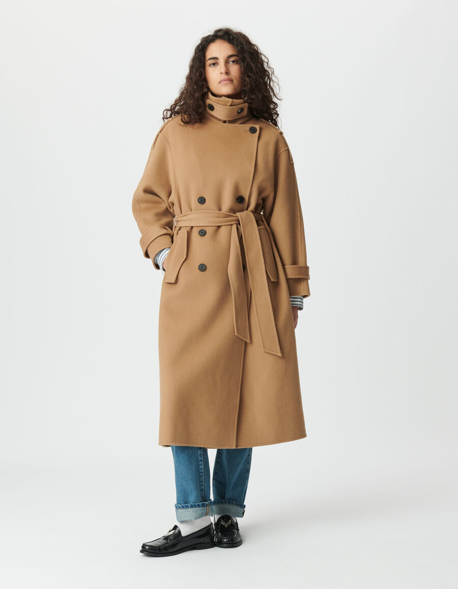 cappotto lungo da donna in lana color cammello stile trench