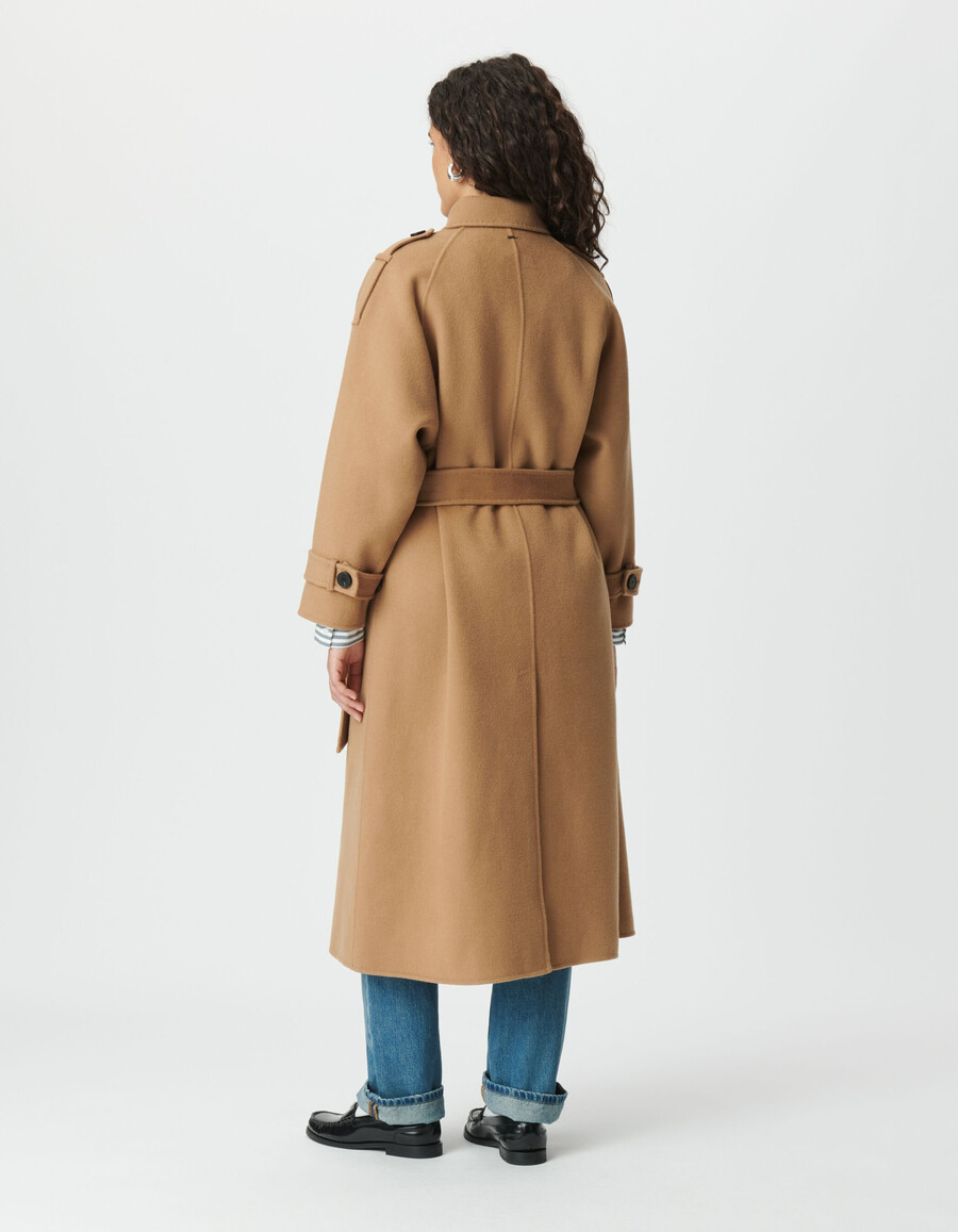 cappotto lungo da donna in lana color cammello stile trench