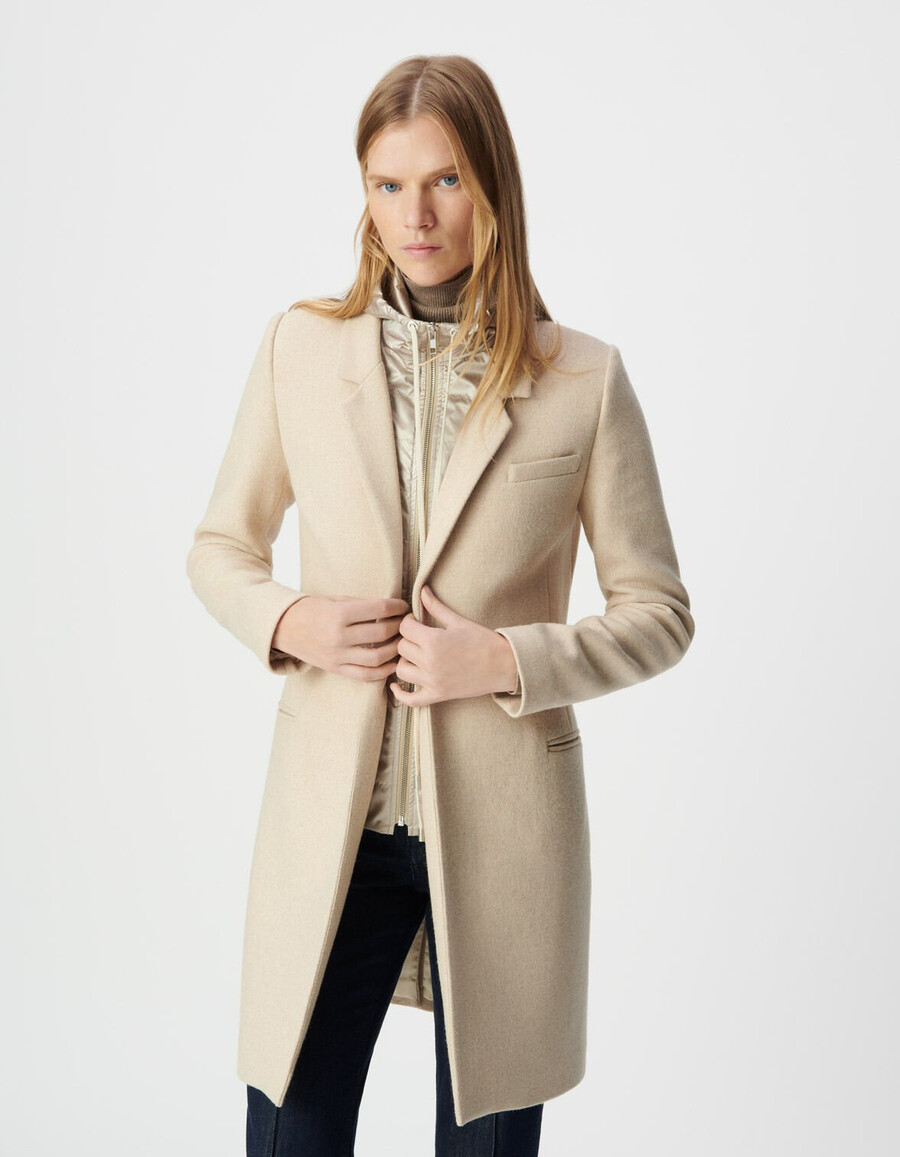 cappotto beige da donna con cappuccio staccabile
