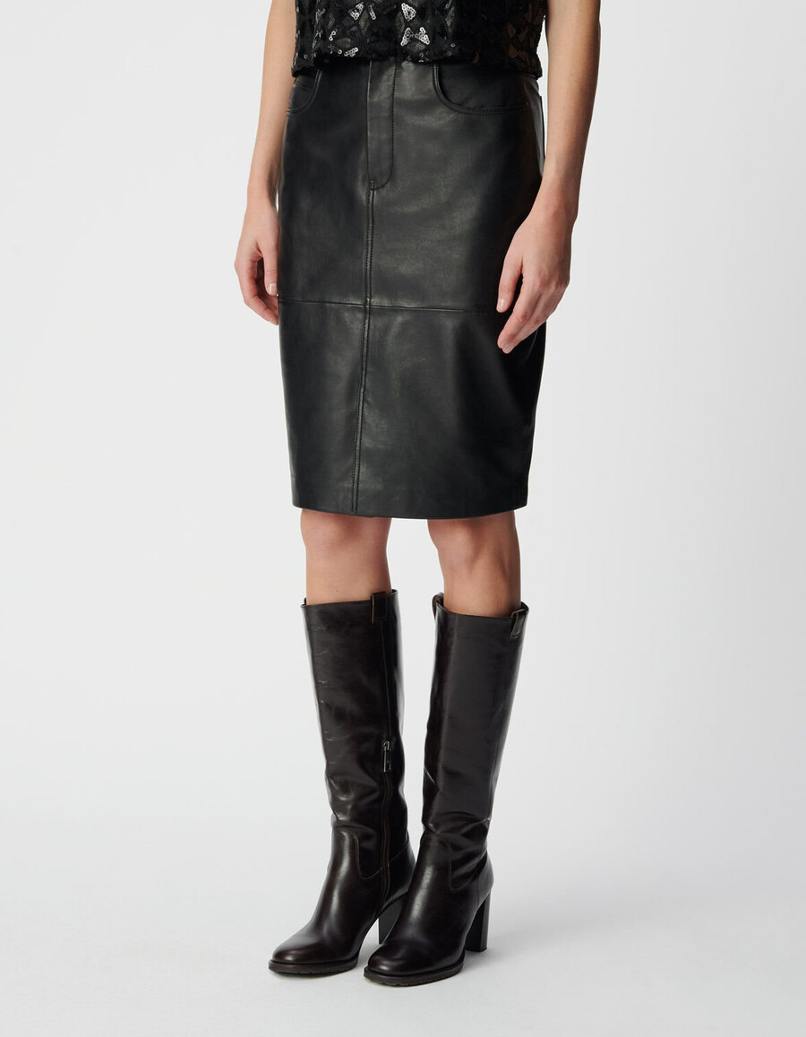 gonna dritta al ginocchio in pelle nera da donna
