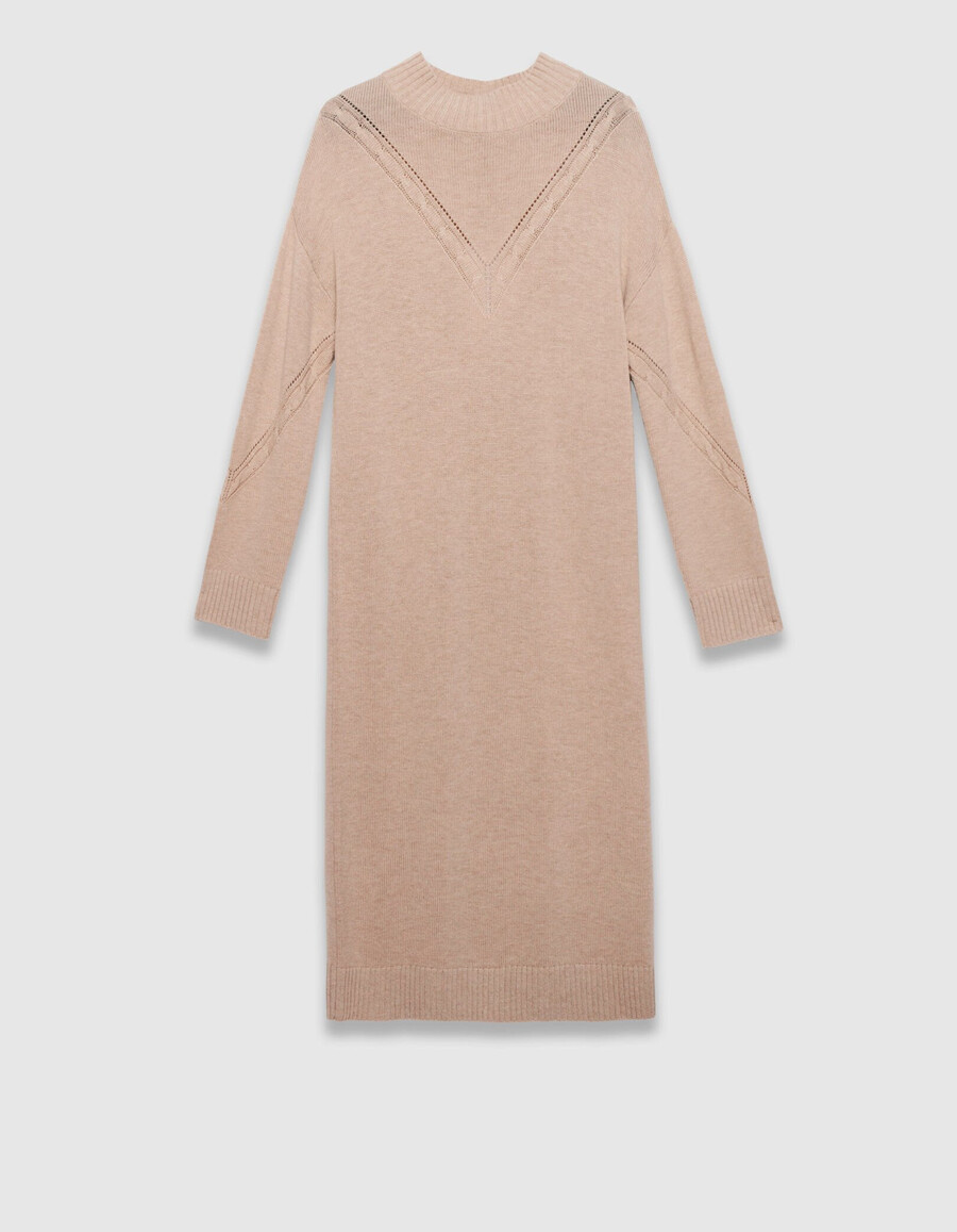 abito in maglia beige da donna con lavorazione a trecce piazzata