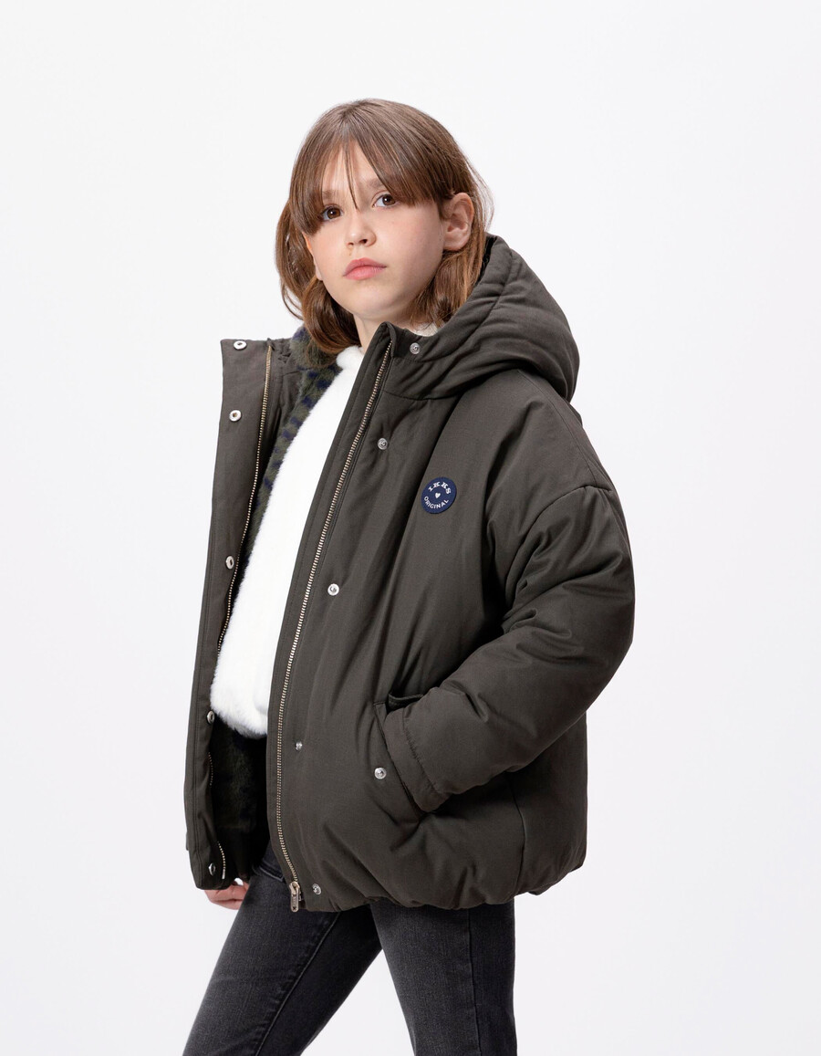 parka color cachi con fodera in pelliccia per bambina con motivo leopardato a cuore