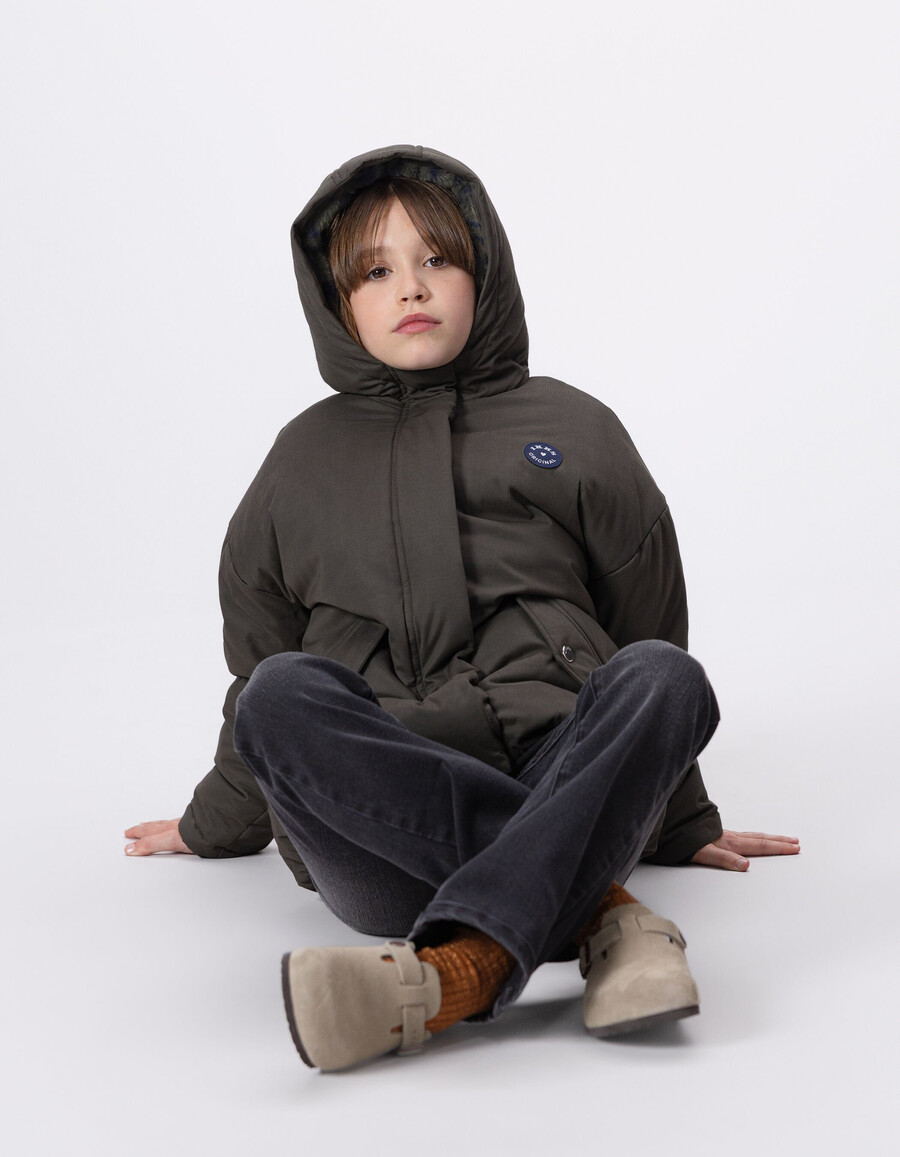 parka color cachi con fodera in pelliccia per bambina con motivo leopardato a cuore