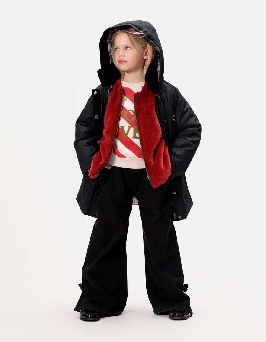 parka nero e gilet rosso 2 in 1 per ragazze