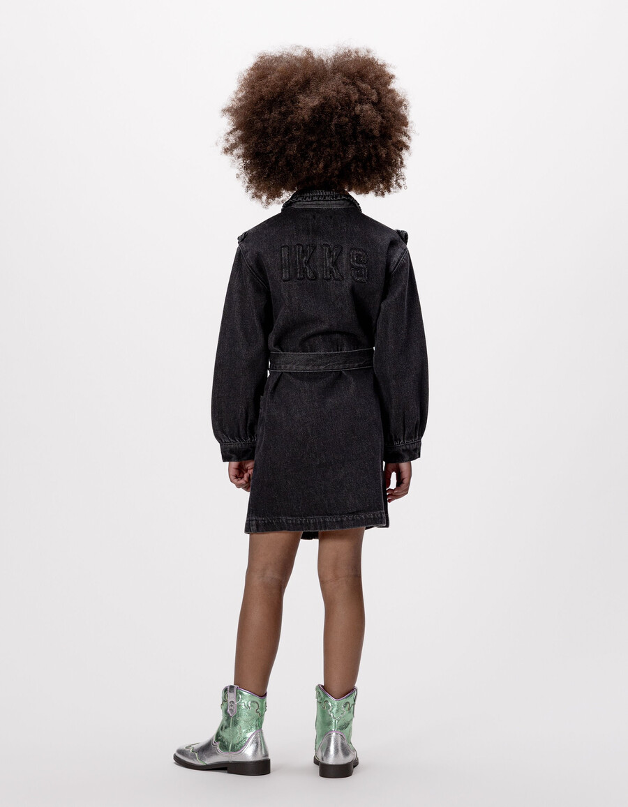 abito in denim grigio con cintura e dettagli arricciati per bambine
