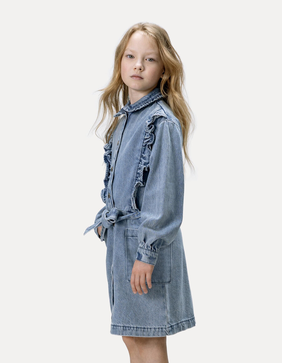 abito in denim blu con cintura e dettagli arricciati per bambine