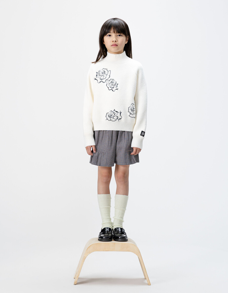 maglione bianco lavorato a maglia a collo alto per bambine con ricamo di paillettes