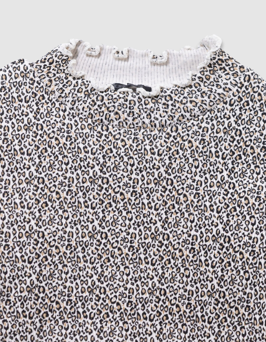 maglietta beige a collo alto con stampa leopardata e fiocco per bambine