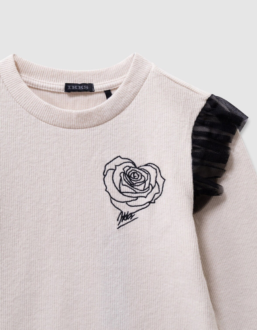t-shirt beige da bambina ricamo di rose e volant in tulle