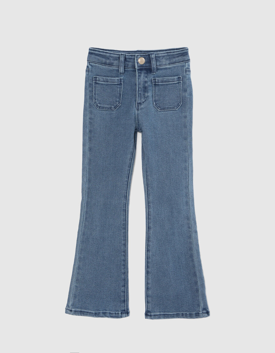 jeans blu a zampa da bambina con tasche applicate