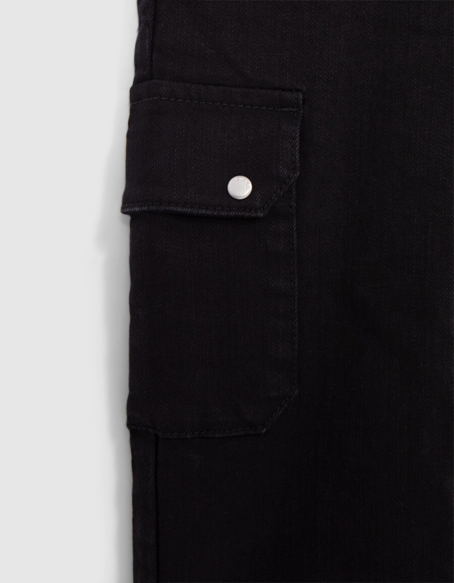 jeans cargo dritti con borchie nere da ragazza