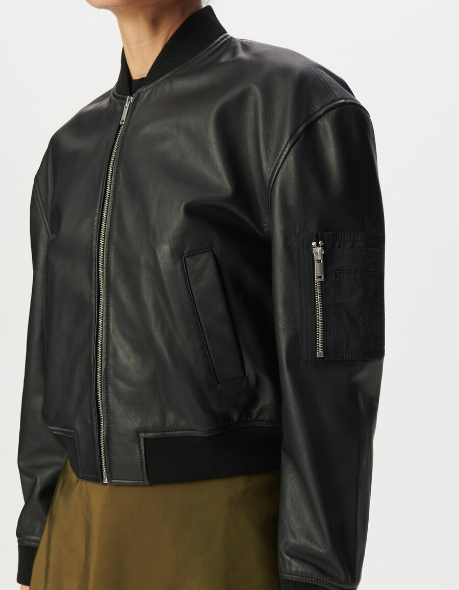giubbotto bomber oversize in pelle nera da donna