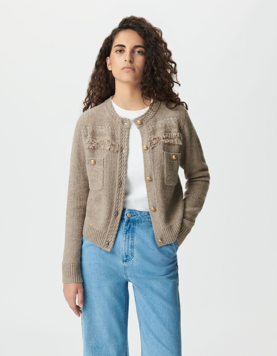 cardigan beige in maglia da donna dettagli con frange bottoni dorati
