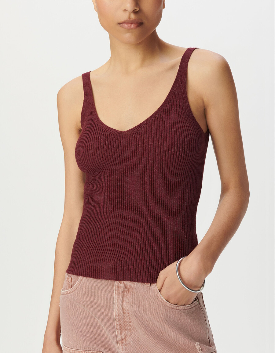 top in maglia fantasia a coste bordeaux con spalline per donna