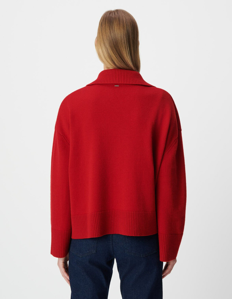 maglione jacquard tartan rosso con collo alto da donna