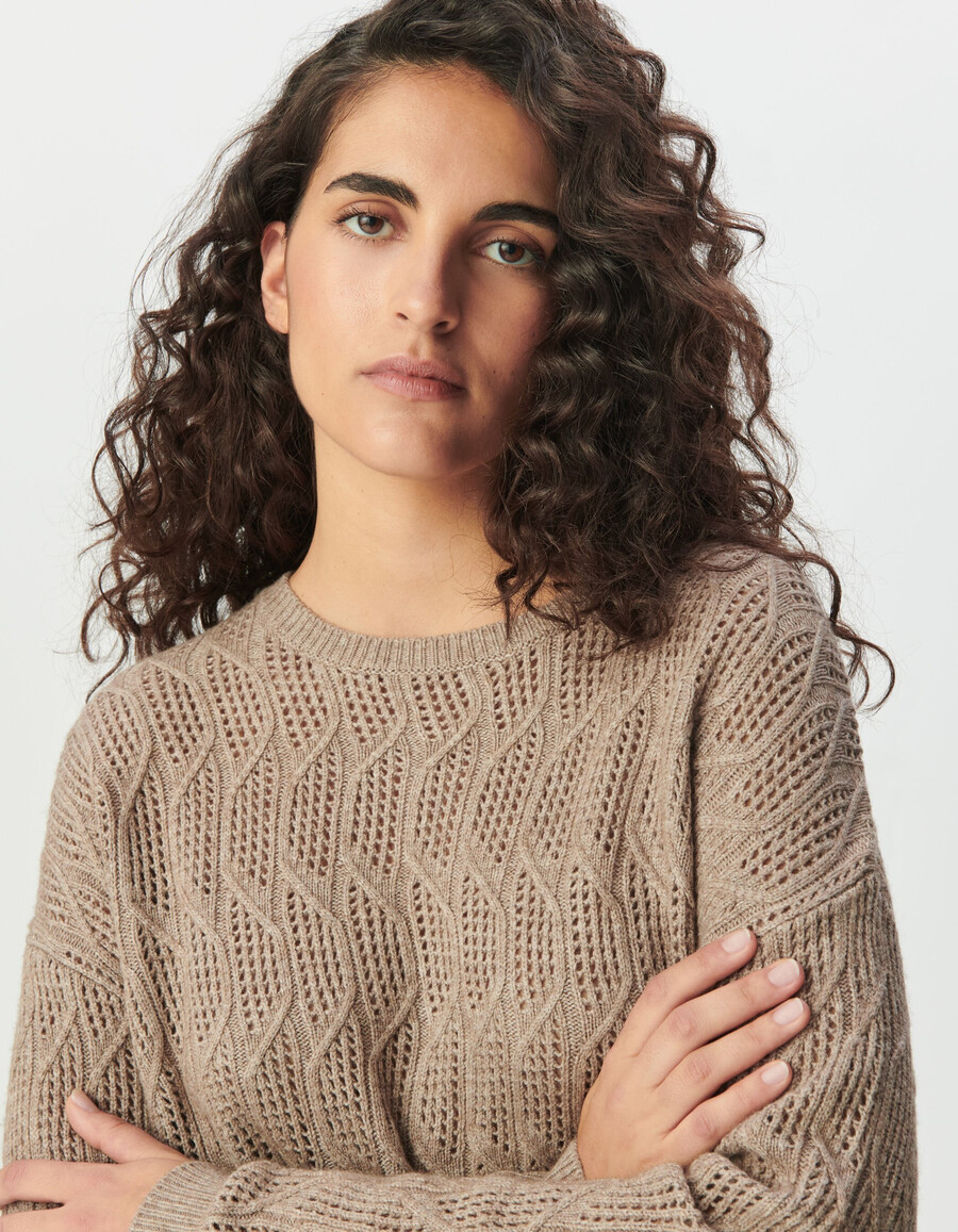 maglione lavorato a maglia traforato decorativo beige da donna