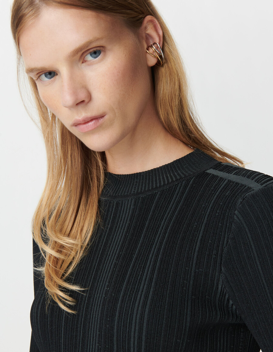 maglione attillato a righe nere in maglia da donna