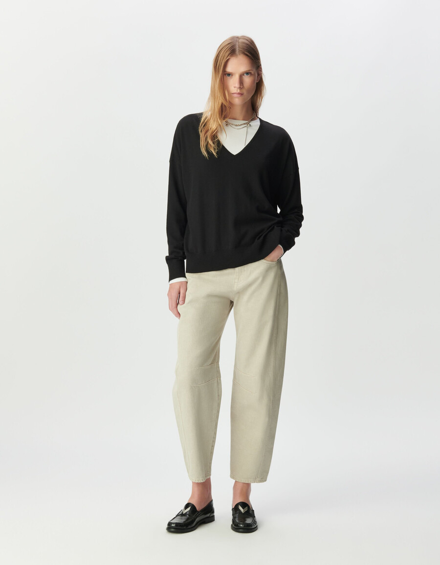 maglione oversize con scollo a v in maglia fine nera da donna