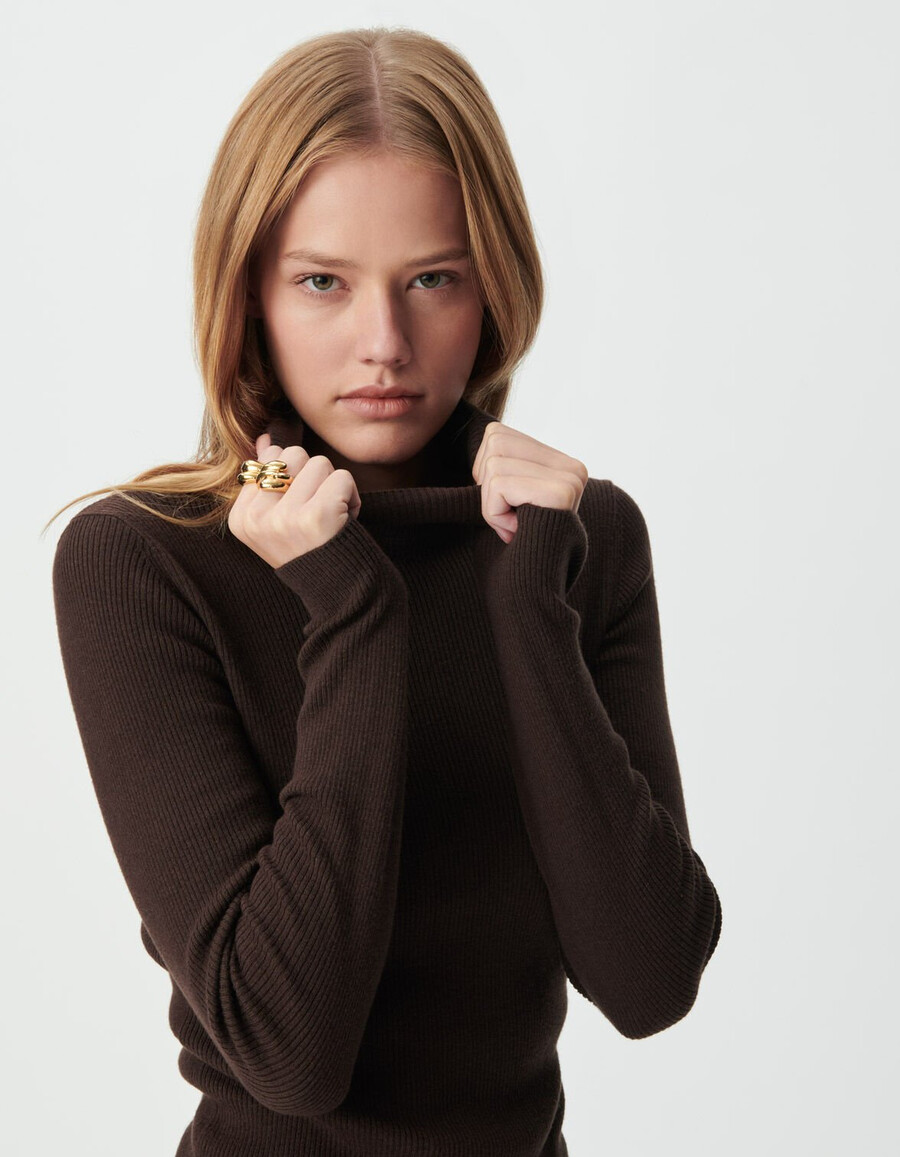 maglione a collo alto in maglia marrone da donna