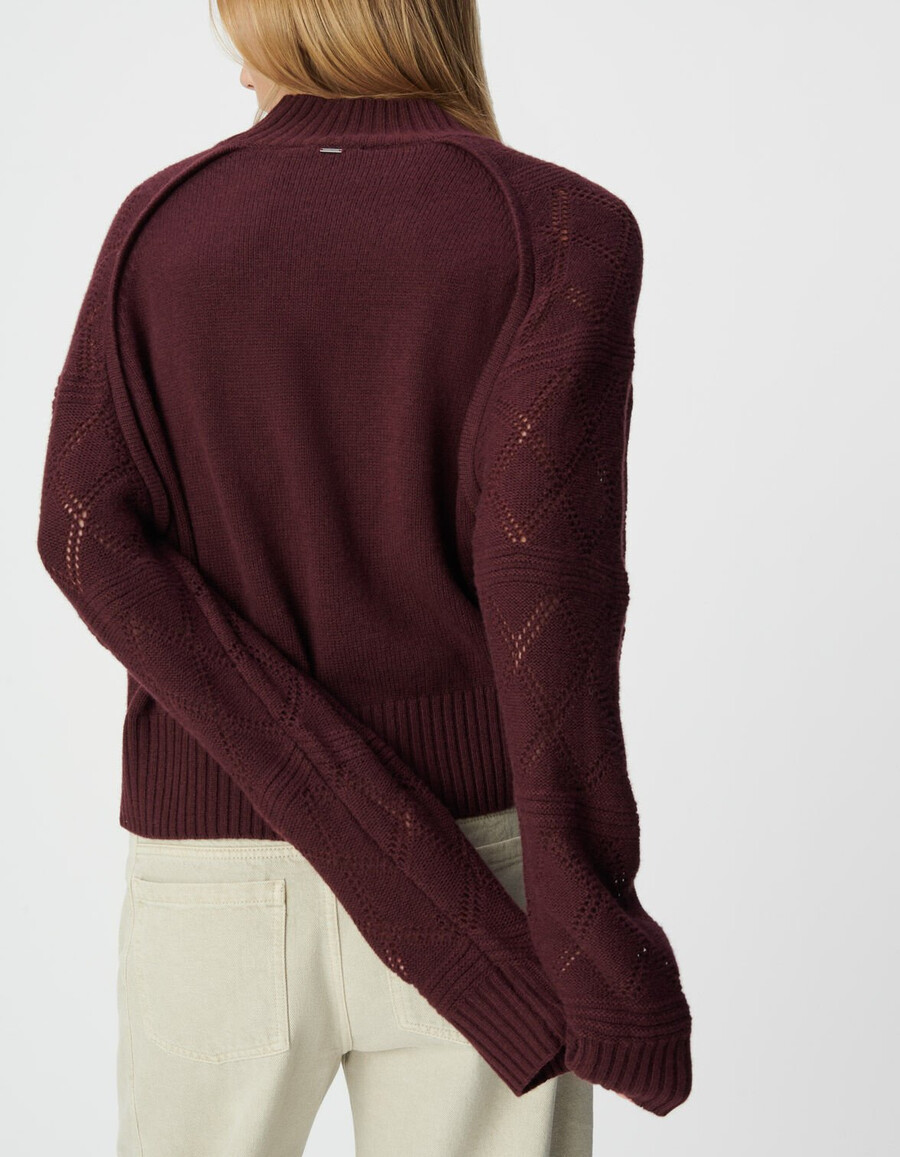 maglione da donna in maglia bordeaux con maniche traforate