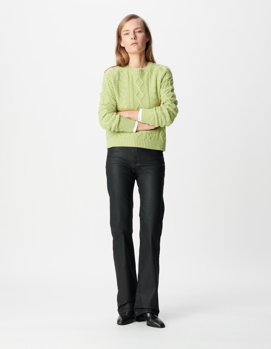 maglione da donna in lana merino lavorata a trecce con scollo rotondo