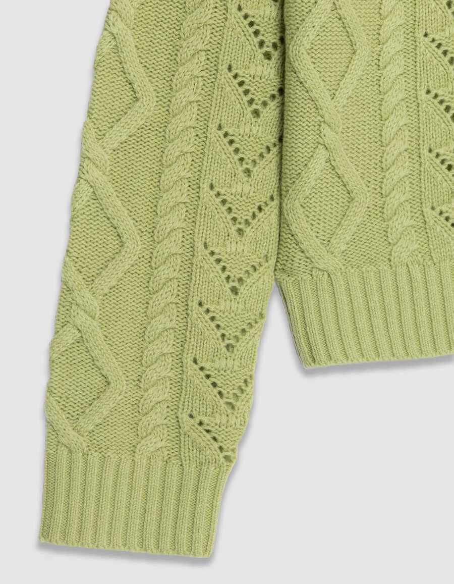 maglione da donna in lana merino lavorata a trecce con scollo rotondo