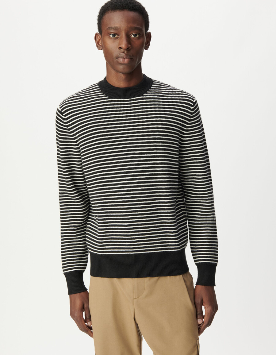 maglione da marinaio nero da uomo con strisce bianche