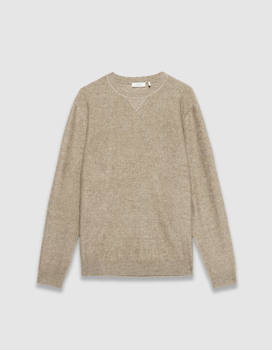 maglione beige da uomo con dettaglio decorativo sul collo