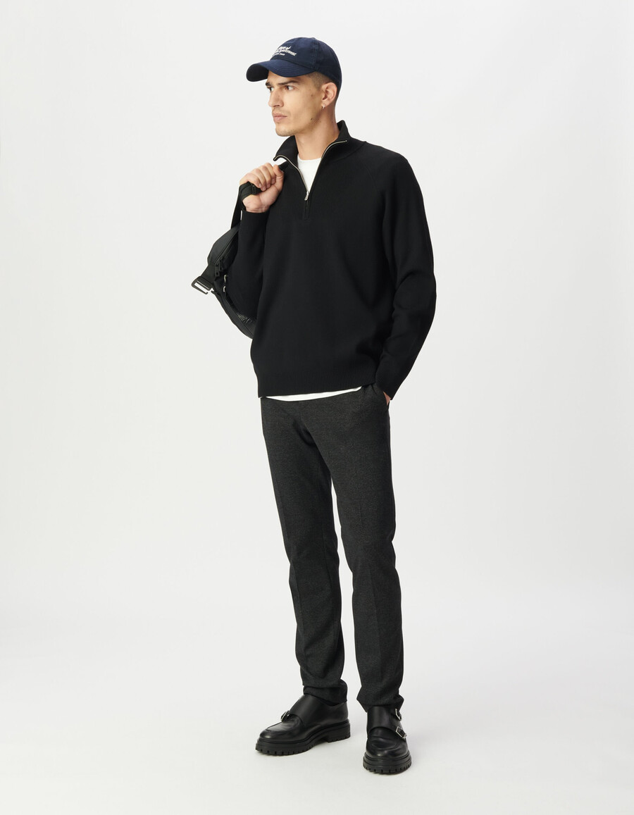 maglione nero da uomo con zip al collo
