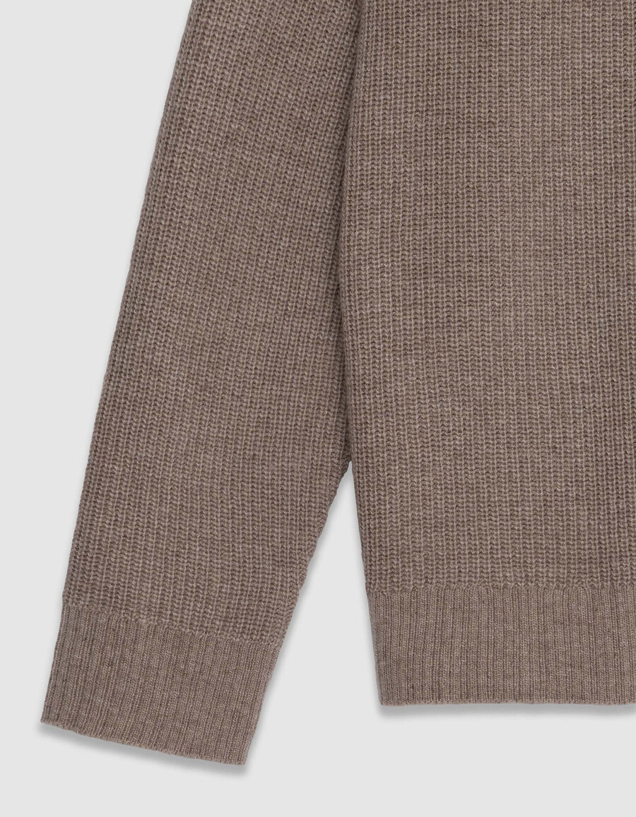 cardigan beige lavorato a maglia con scollo a v da uomo