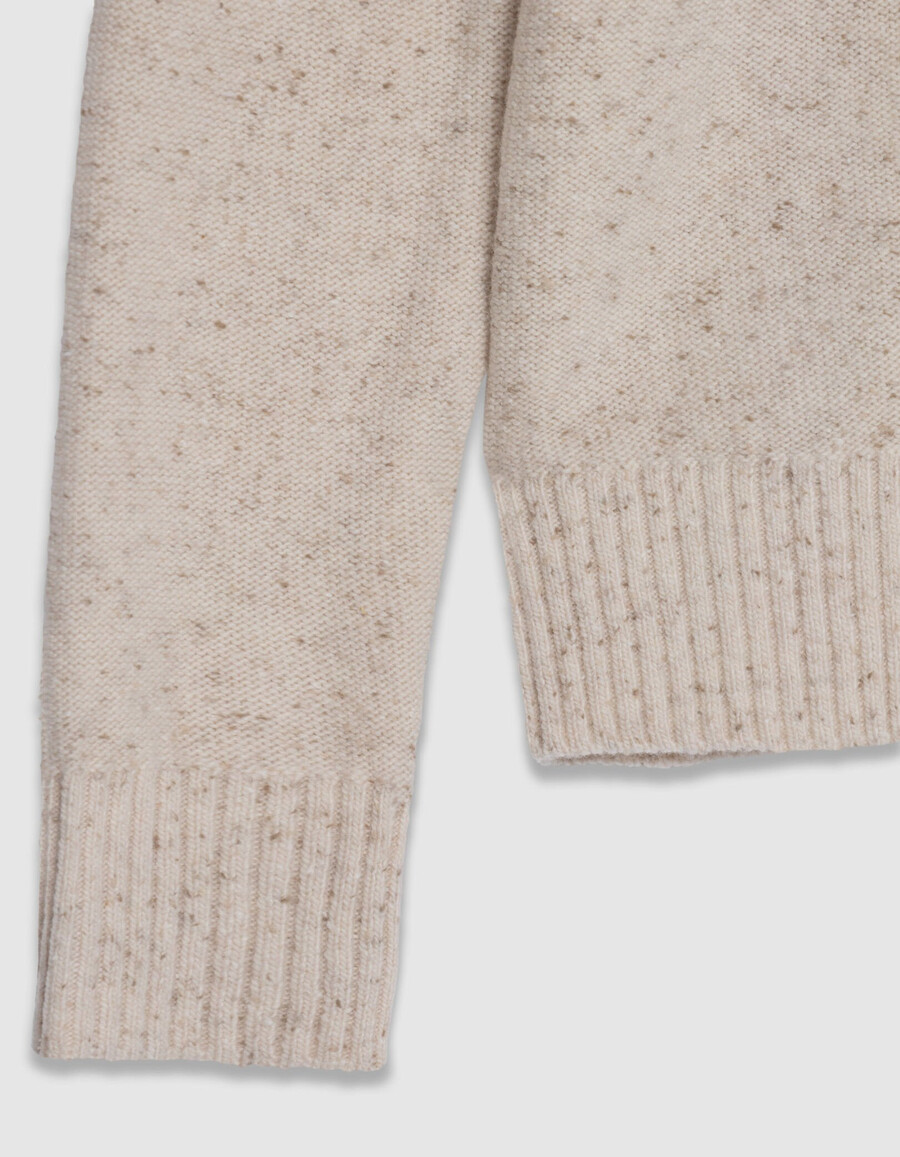 maglione invernale da uomo in maglia beige con scollo rotondo