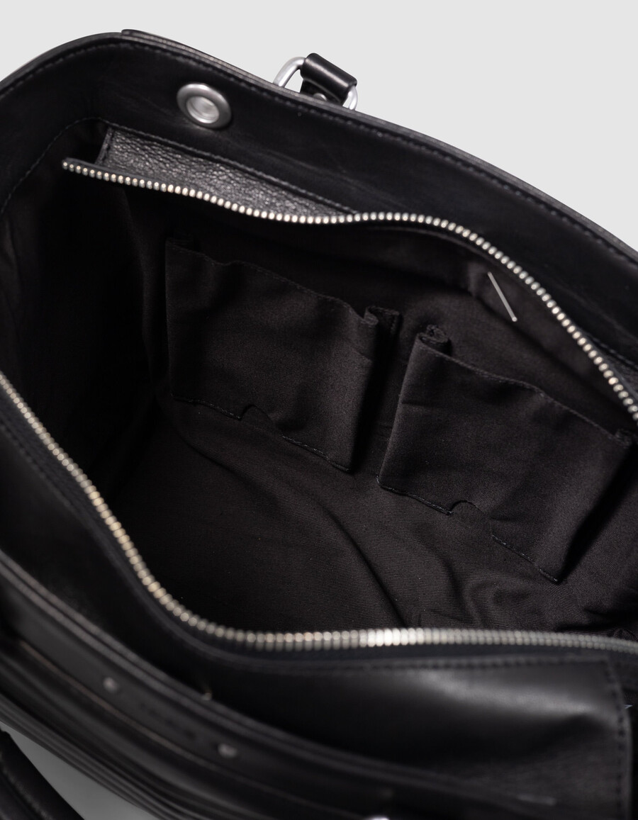borsa 1440 in pelle nera con borchie taglia media da donna