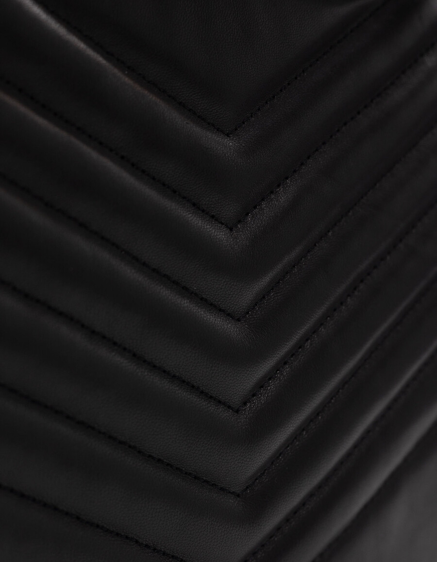 borsa 1440 in pelle nera con borchie taglia media da donna