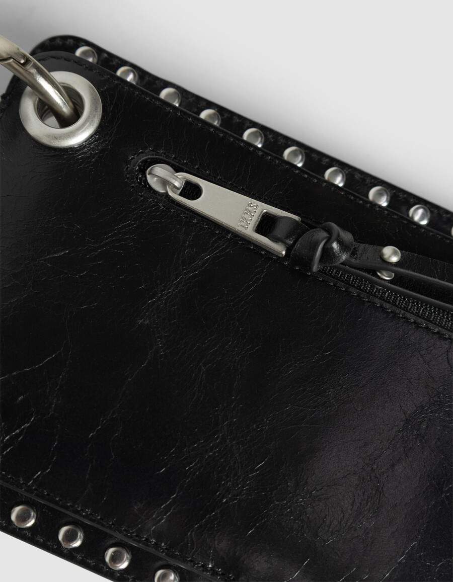 borsa per telefono the 111 in pelle verniciata nera con borchie da donna